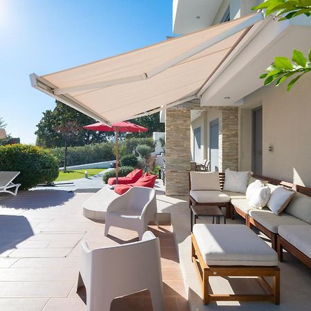 Terpsis Pool Villa 阿斯格罗 外观 照片